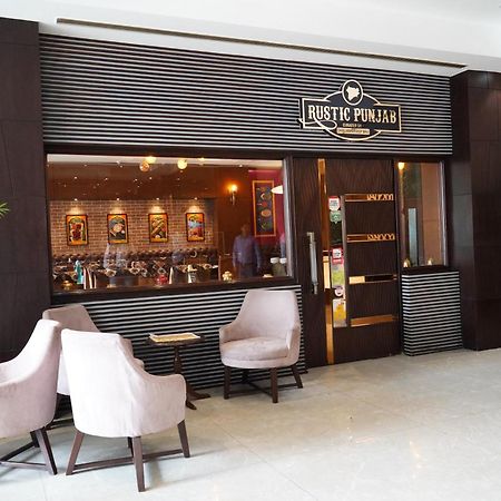 Hotel Imperial Executive Ludhiana Exterior foto