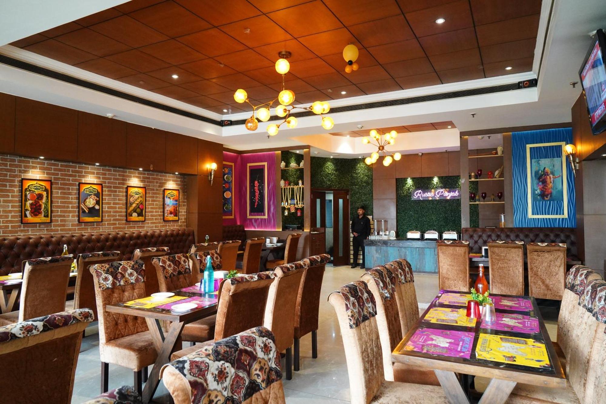 Hotel Imperial Executive Ludhiana Exterior foto