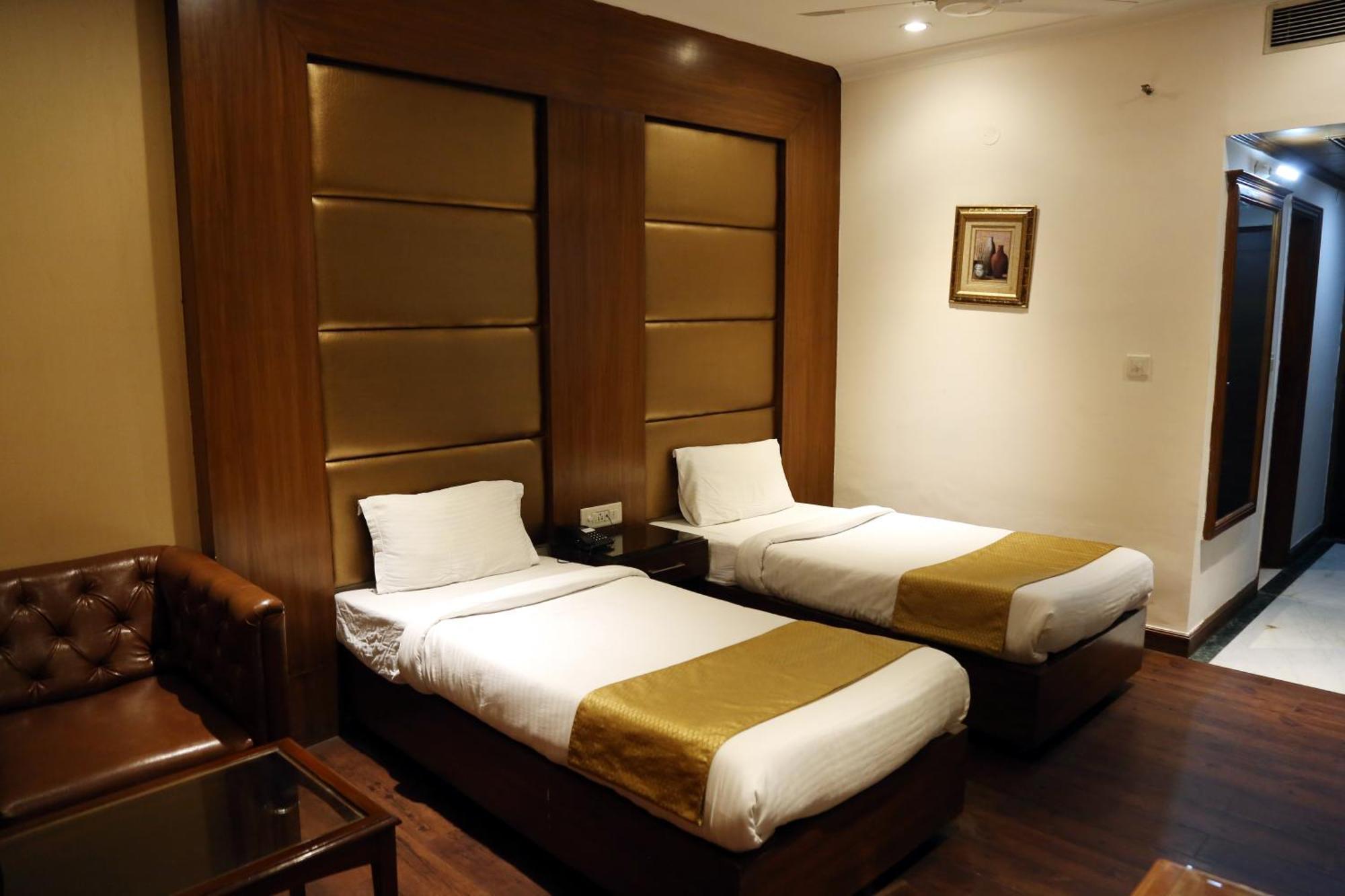 Hotel Imperial Executive Ludhiana Exterior foto